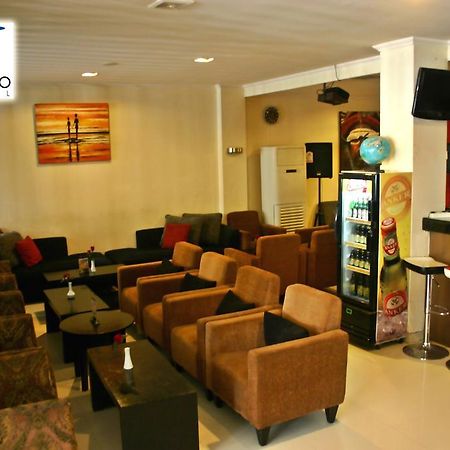 Royal Mamberamo Hotel Sorong Extérieur photo