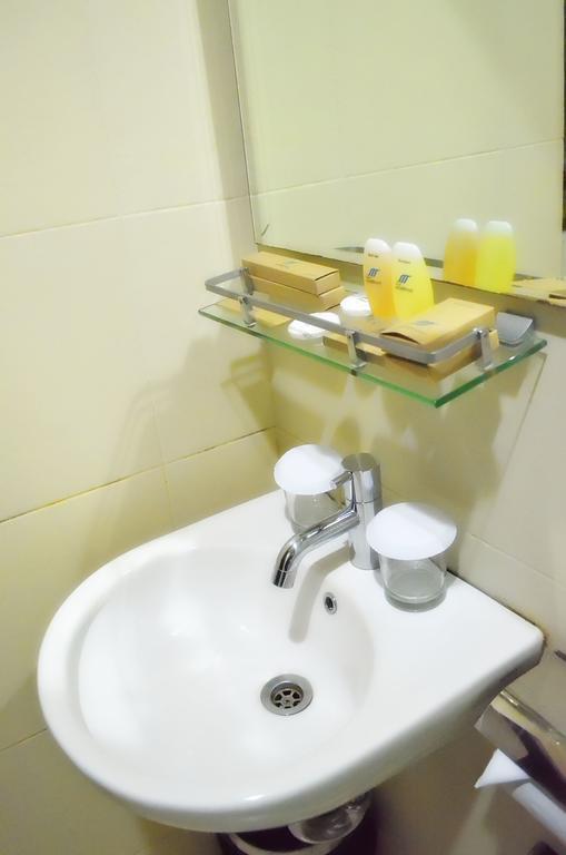 Royal Mamberamo Hotel Sorong Chambre photo