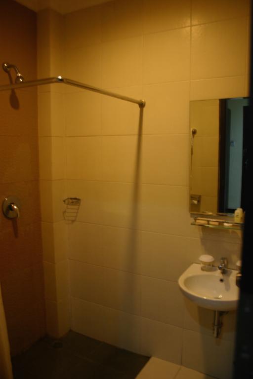 Royal Mamberamo Hotel Sorong Chambre photo