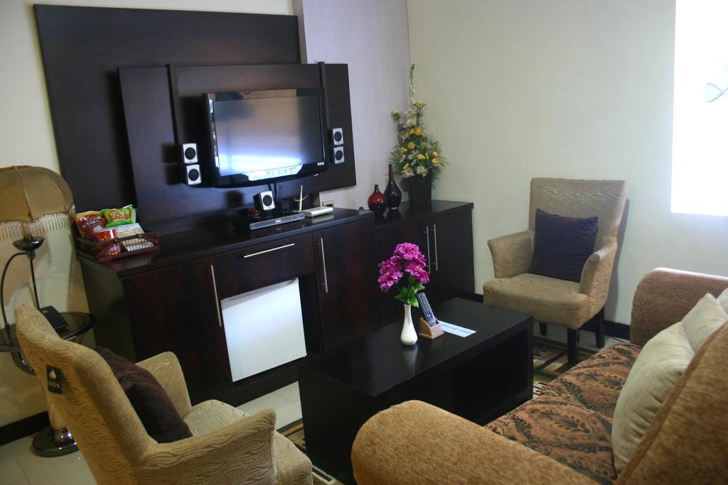 Royal Mamberamo Hotel Sorong Chambre photo