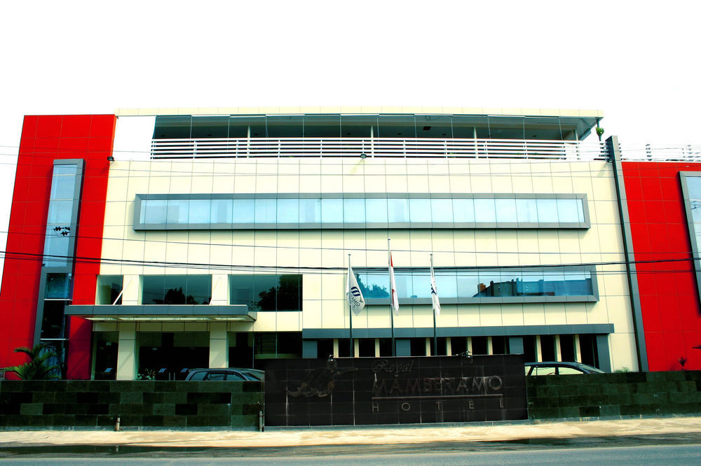 Royal Mamberamo Hotel Sorong Extérieur photo